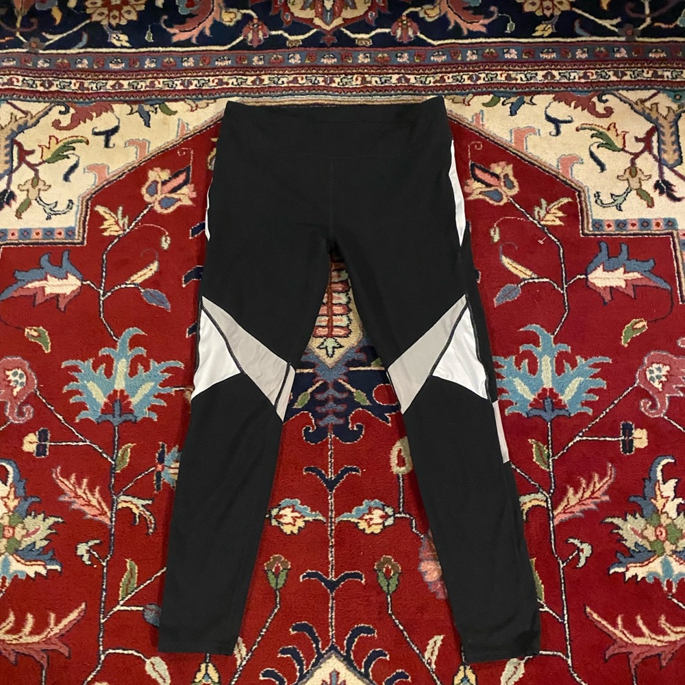 Fabletics Anywhere High Waisted Leggings